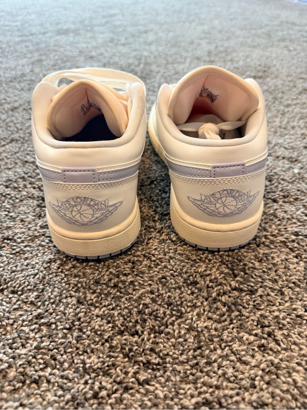 NEW - Size 7M/8.5W - Air Jordan 1 Low Women’s Sail Ghost Sneakers - DC0774-106 - Picture 3 of 9